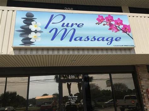 Erotic massage Villa Pigna