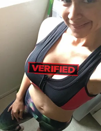 Emma tits Massagem sexual Oliveira