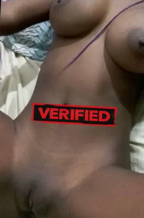 Linda jebač Erotična masaža Kambia