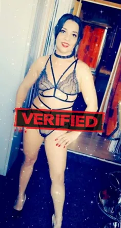 Adrienne Strapon Finde eine Prostituierte 