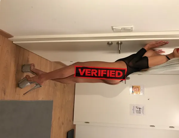 Leah Erdbeere Finde eine Prostituierte Planken